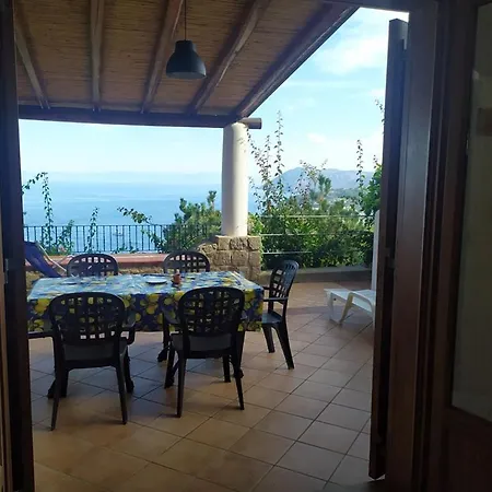 Oasi Eoliana - Panarea * Santa Margherita (Lipari)